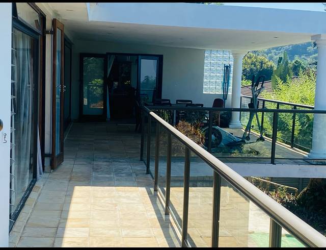 6 BEDROOM HOUSE FOR SALE IN BEVERLEY HILLS